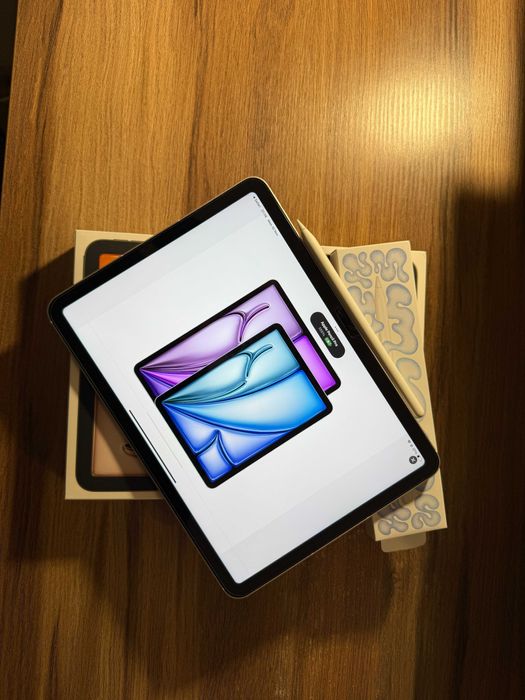 ZESTAW APPLE iPad Air (2024) 11 M2 128GB Wi-Fi+Cellular STARLIGHT