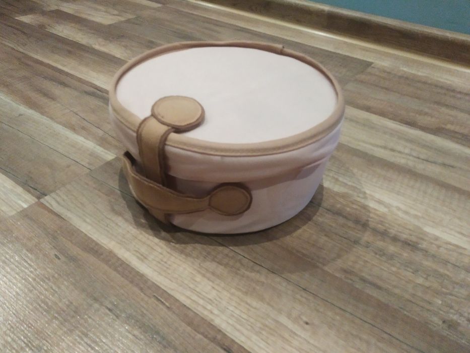 Kuferek z lusterkiem