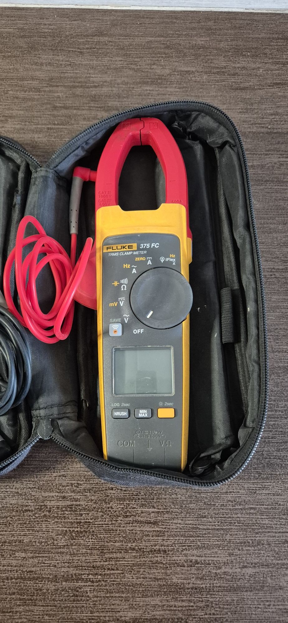 Fluke 375 FC multimetr cęgowy