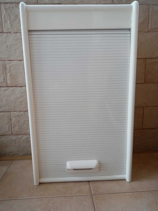 Móvel de WC vintage e acessórios