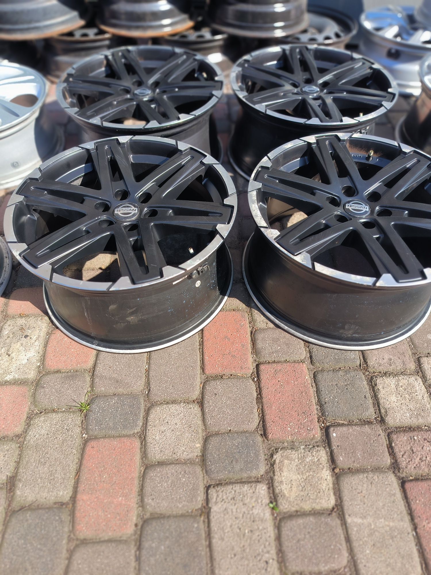 Felgi aluminiowe 18 Nissan Navara Pathfinder - 6x114.3
