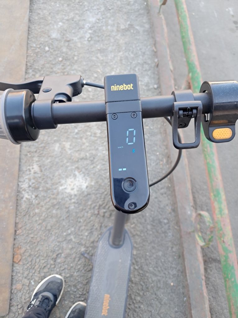 Продам електросамокат Segway-Ninebot MAX G30E II
