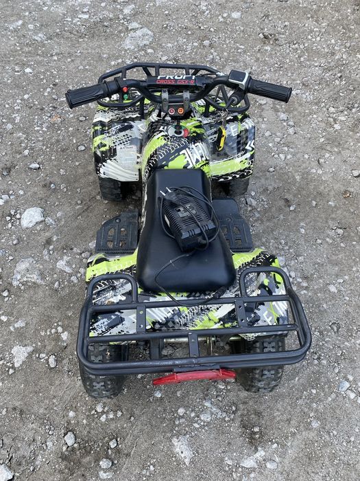 Дитячий квадроцикл + шлем