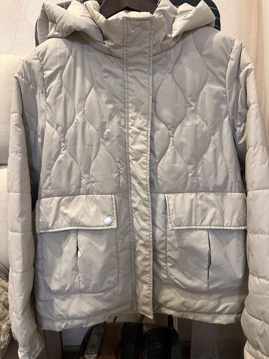 Жіноча демісезонна куртка, жіночий бомбер, бежева куртка