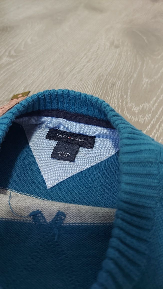 Набор: свитер Tommy Hilfiger (джемпер) и рубашка на 5-6 лет