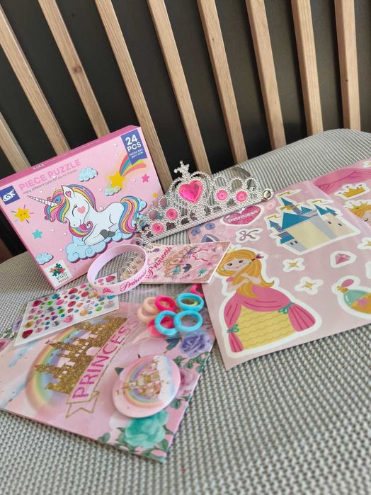 Duży zestaw dla dziewczynki prezentowy puzzle 24 elem. korona 8.