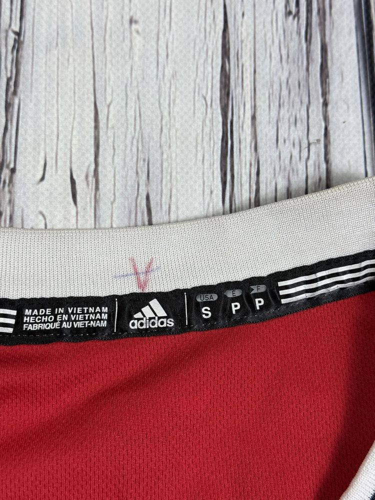 Adidas безрукавка оригинал Майка баскетбольная S размер M bulls rose