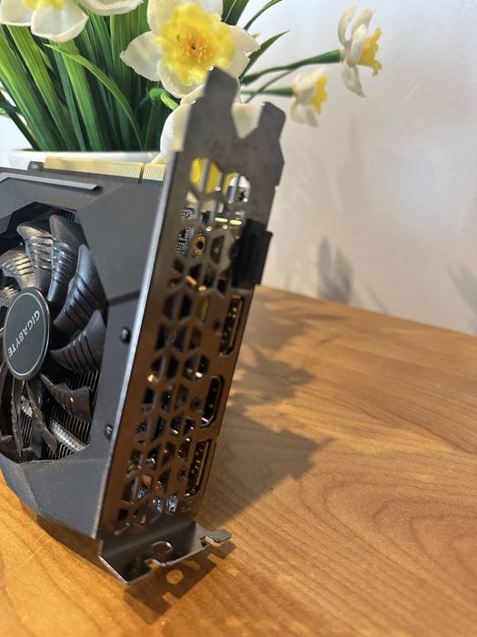 Karta graficzna GTX 1660 SUPER 6gb Gigabyte
