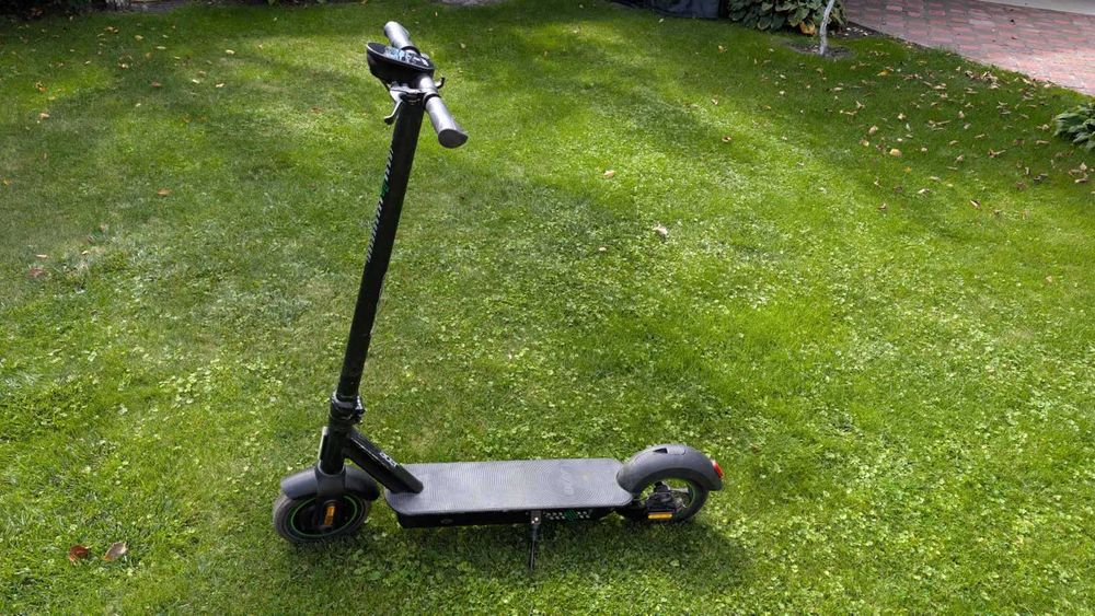 Продам электросамокат Acer ES Series 5