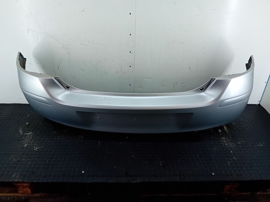 ZDERZAK TYŁ TOYOTA YARIS II 1E7 HATCHBACK
