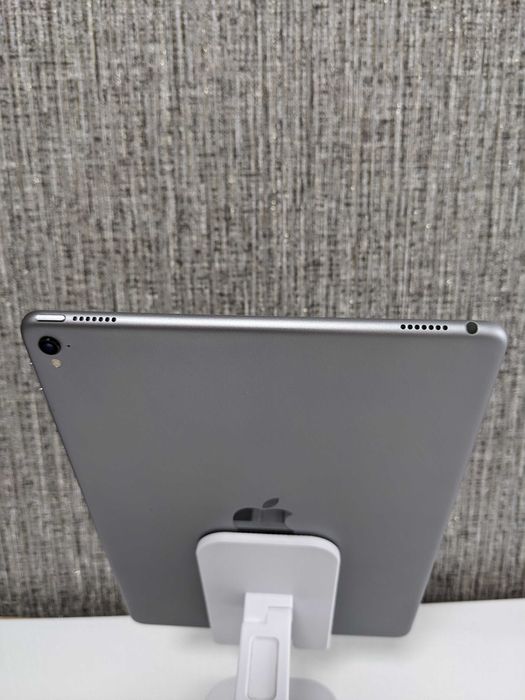 iPad Pro 9.7 на 128 Black #120