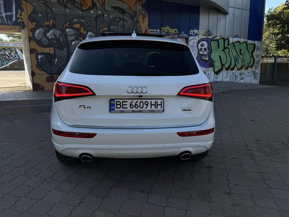 Audi Q5 2015 /рідна фарба\
