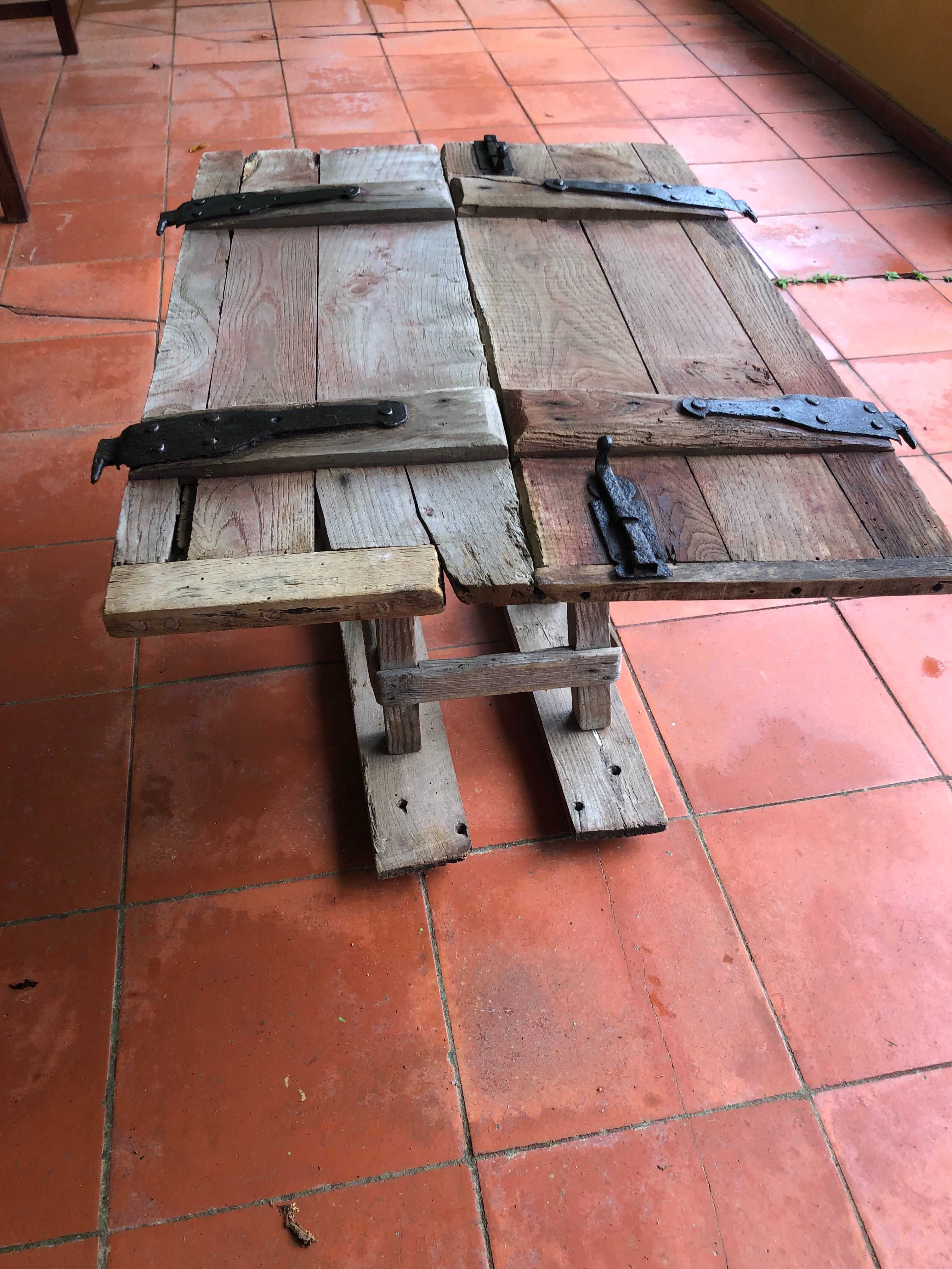 Mesa se apoio rústica