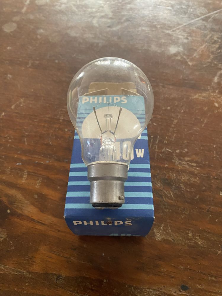 lampada philips 3 6 v b-22 40w antiga