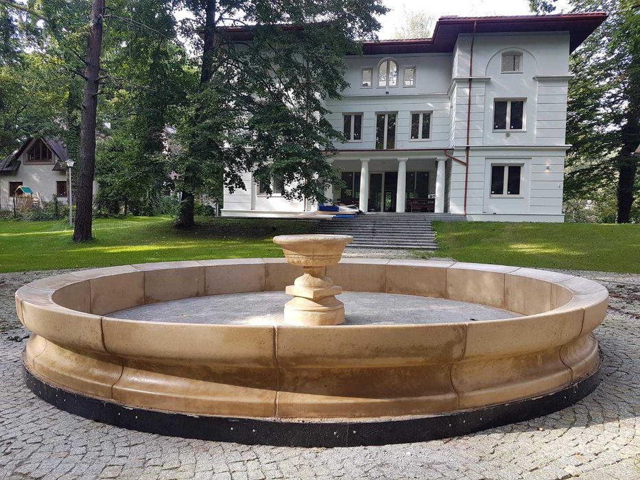 Fontanna ogrodowa dostawa montaż pompa UNIKAT niepowtarzalna