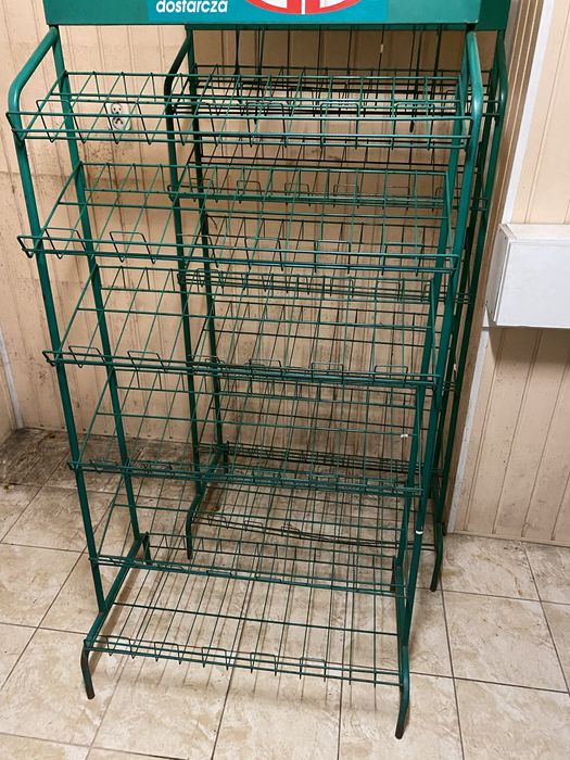 Stojaki na czapki, pamiatki, apaszki