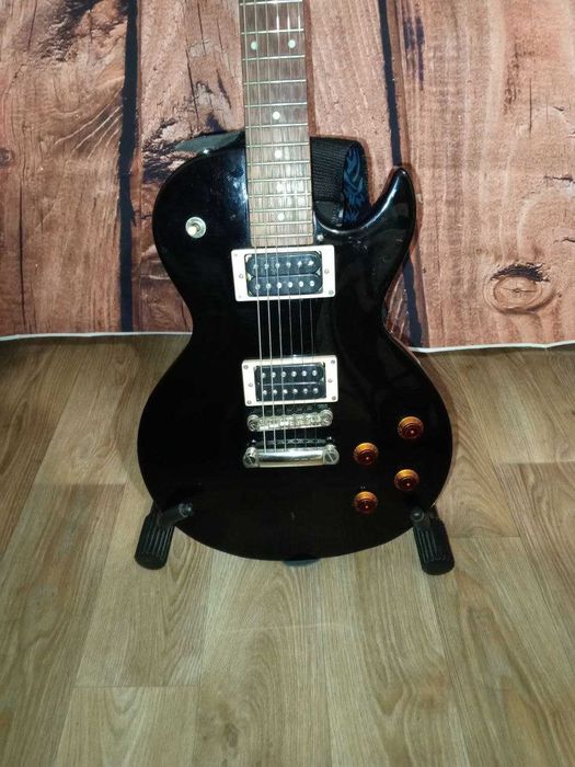 Универсальная стойка для электро гитары SOUNDKING