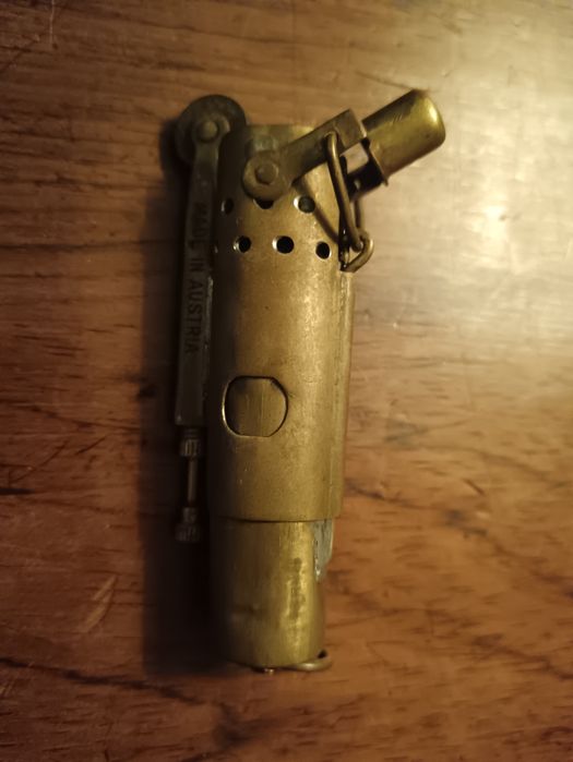 Isqueiro militar Ifá Patent