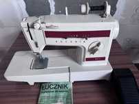 Maszyna do szycia Łucznik model  877 z lat 80