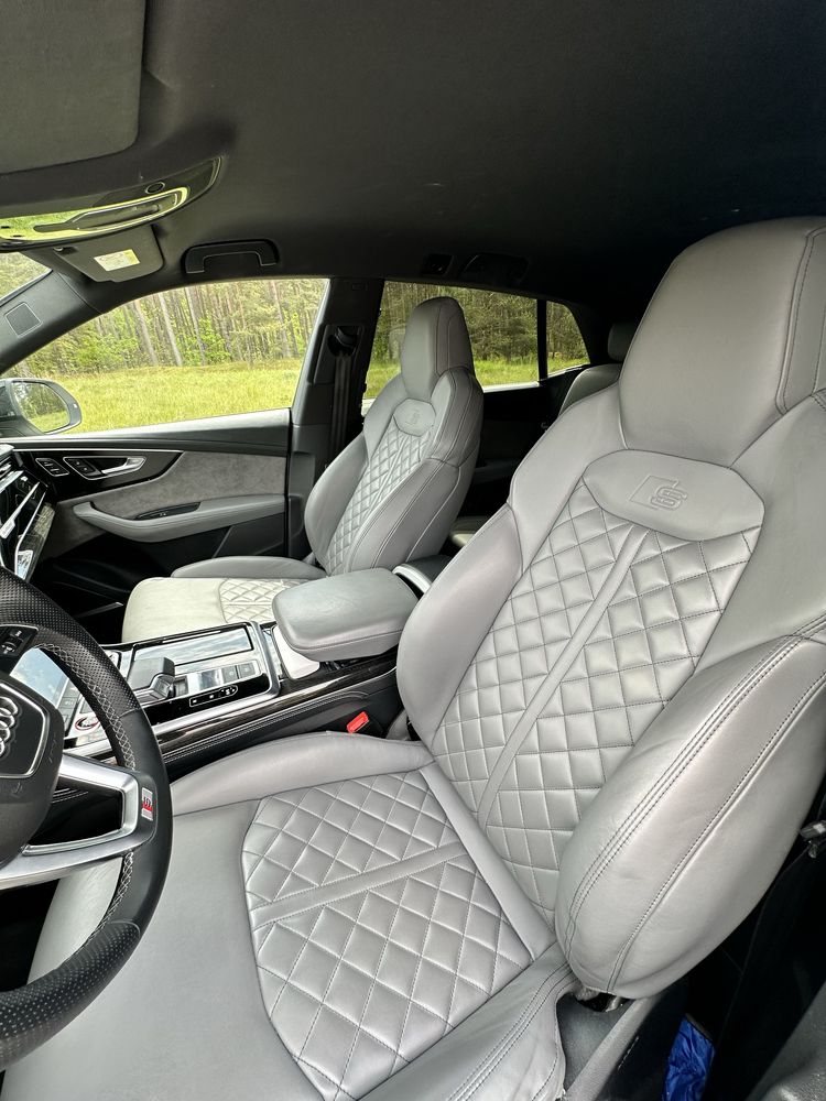 Sprzedam Audi SQ8 2022, 4.0 500KM,  FakturaVAT