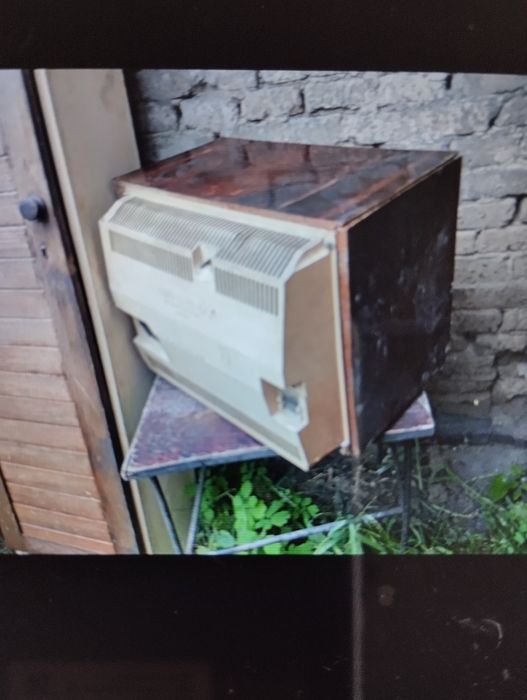 Stary telewizor do sprzedania Zefir