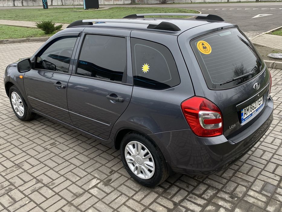 Продам Лада калина в идеальном состояние