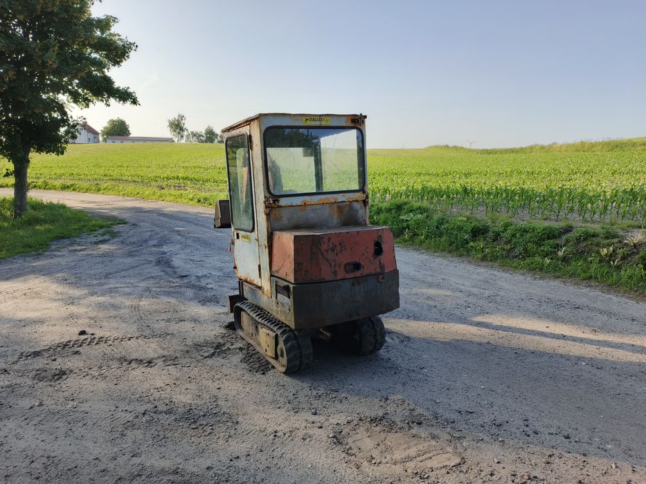 Minikoparka PEL-JOB EB 12 silnik YANMAR 3 cylindry