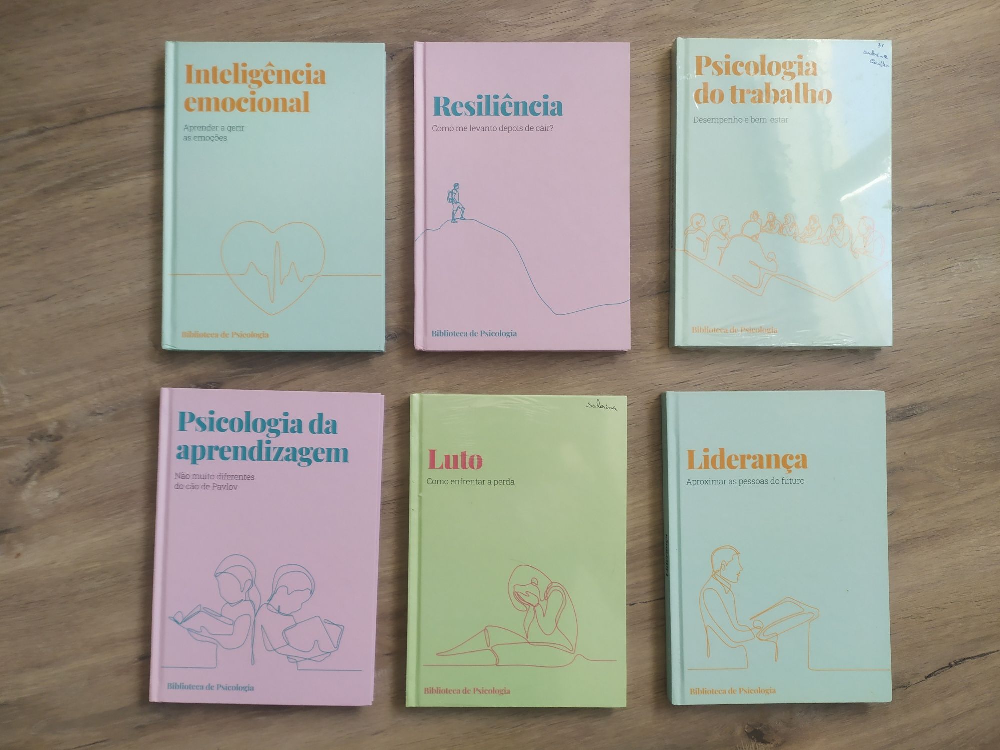 Cada livro 5€ - 2 livros 8€ - 3 livros 10€