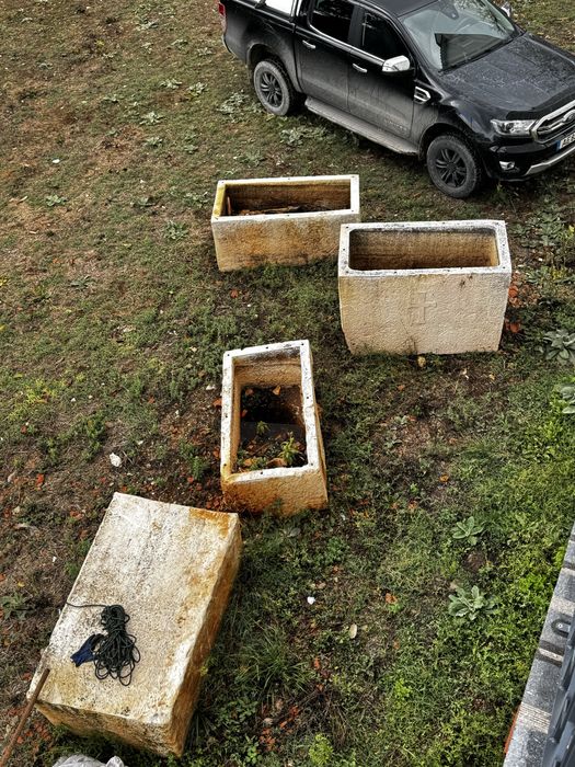 Pias Antigas em Pedra