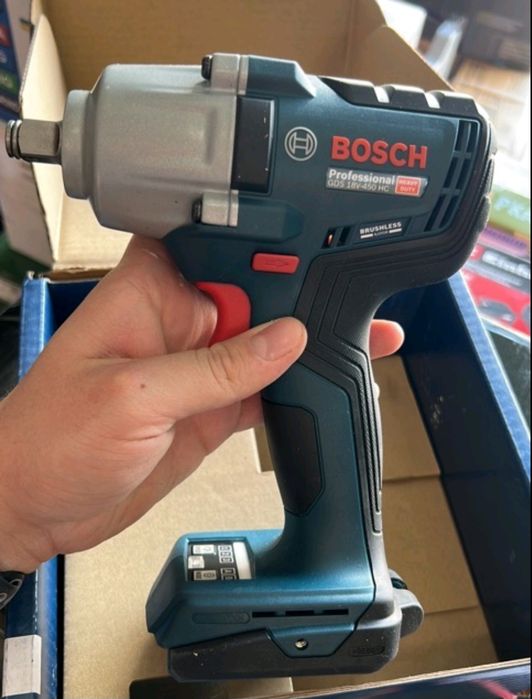 Акумуляторний ударний гайковерт Bosch Professional GDS 18V-450 HC