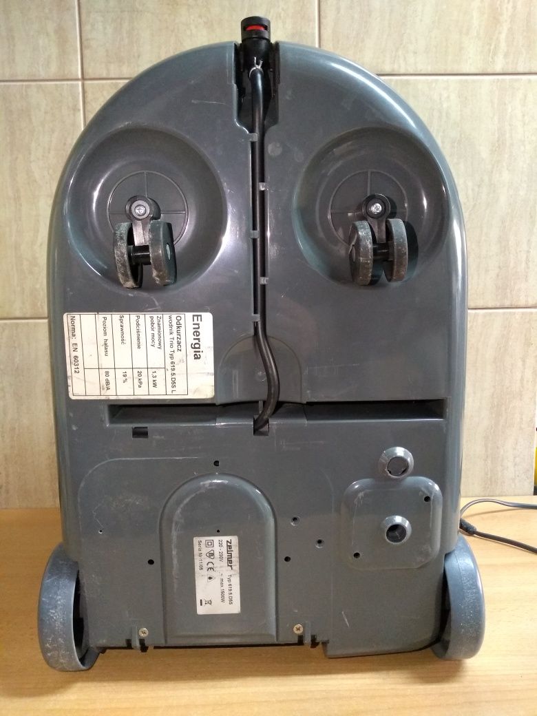 Odkurzacz Zelmer Wodnik Trio model 619.5.D5S