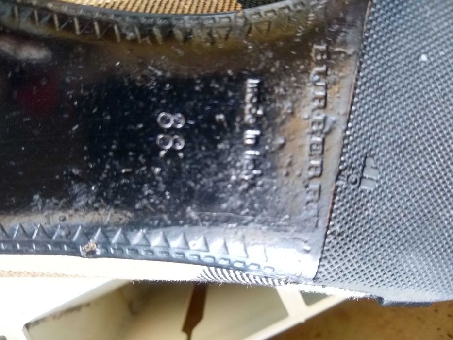 Sabrinas originais da Burberry