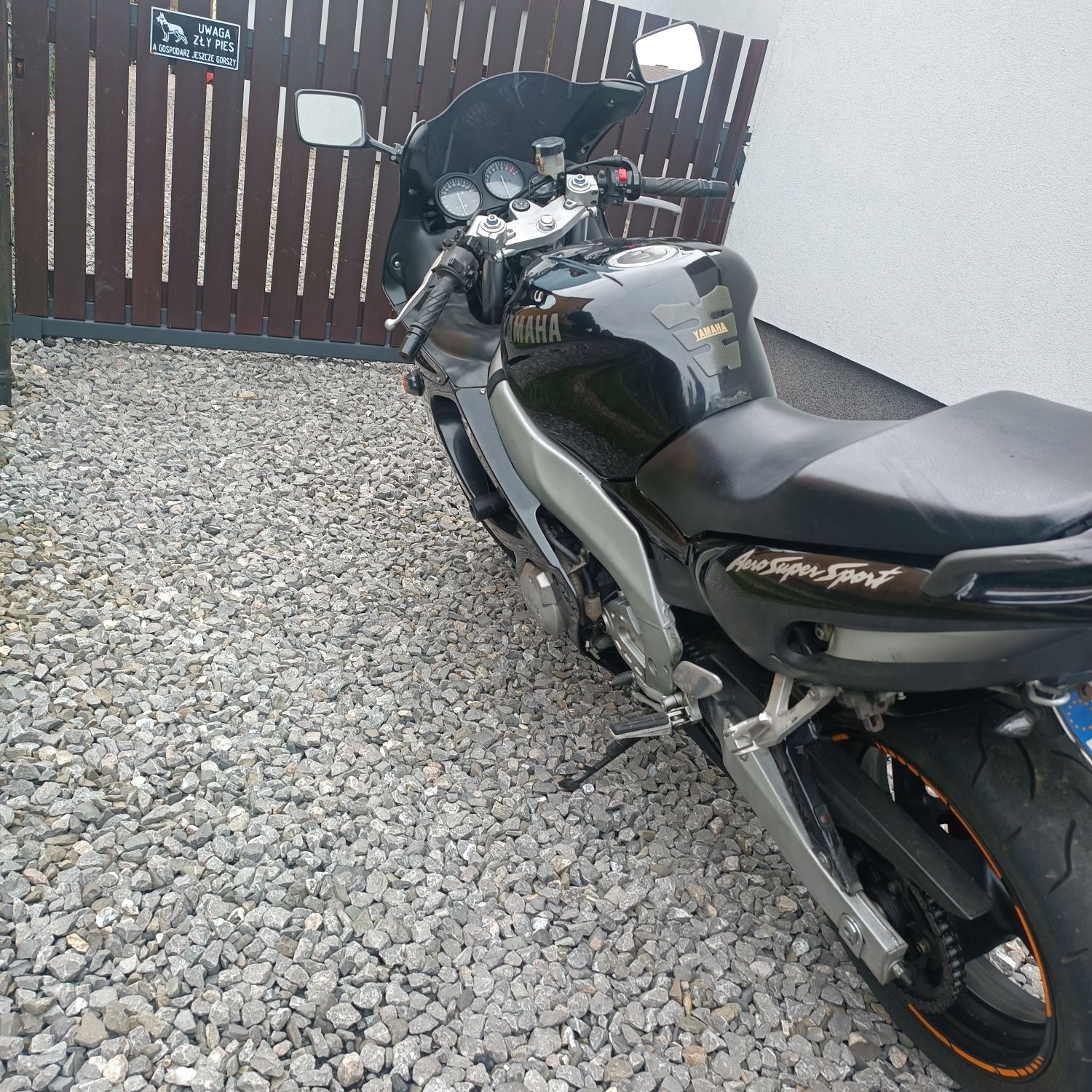 Yamaha yzf 600 wydech lampa gaźniki bak koła tarcze siedzenie pakiet