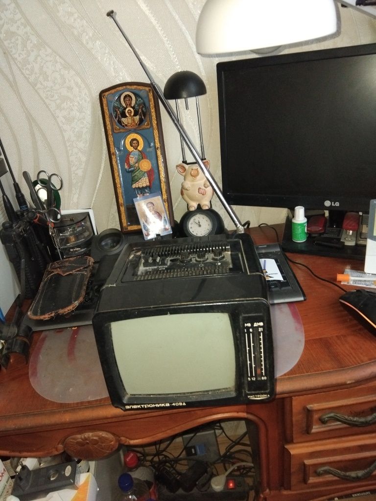 Продам Электроника 409