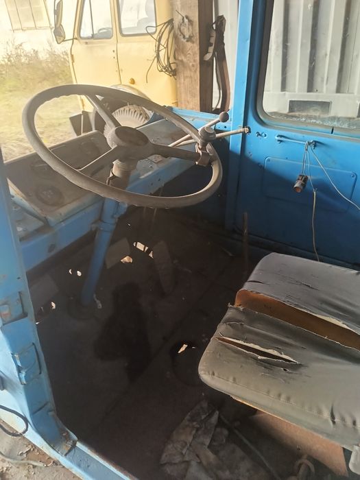 Продам львівський погрузчик мотор МТЗ д 240 коробка ЗІЛ міст ЗІЛ