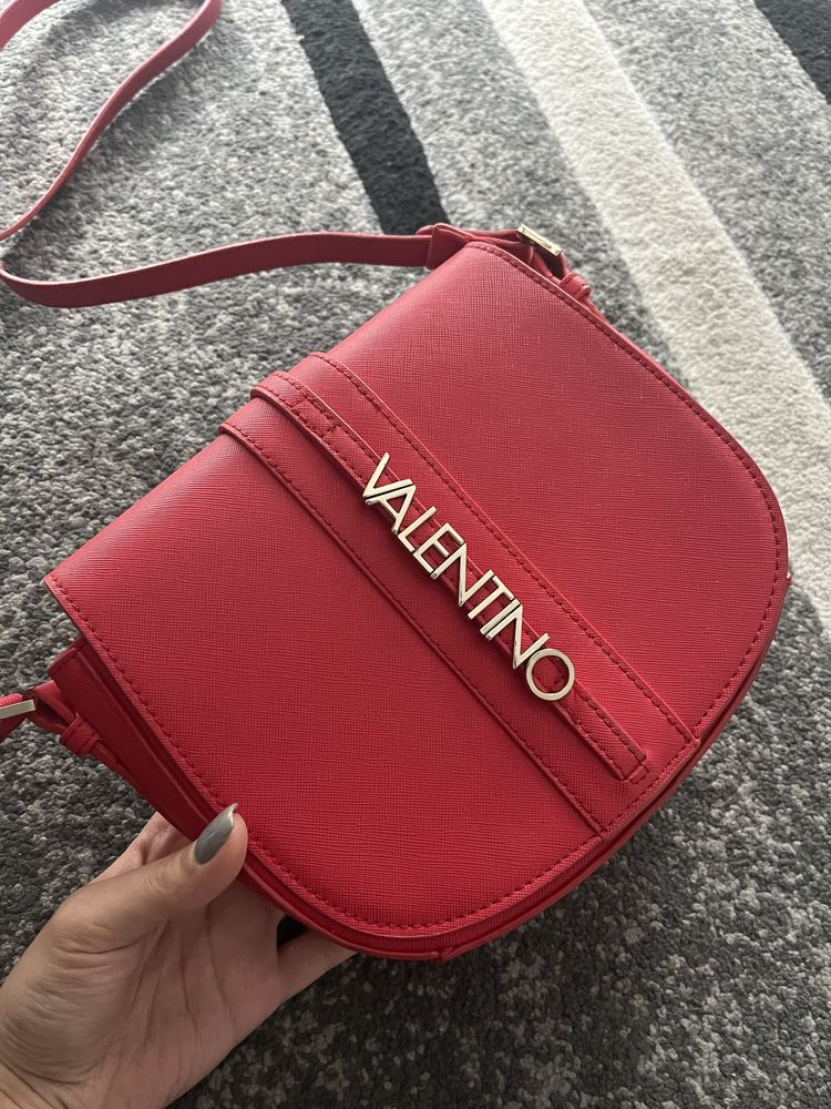 Czerwona torebka Valentino