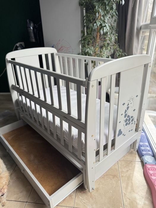 Дитяче ліжечко жираф