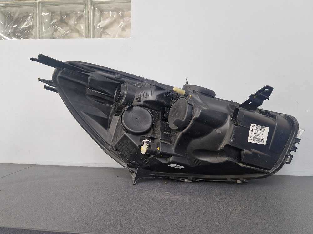 Renault Clio IV 4 Lift 16 r.- Lampa Przód Lewa