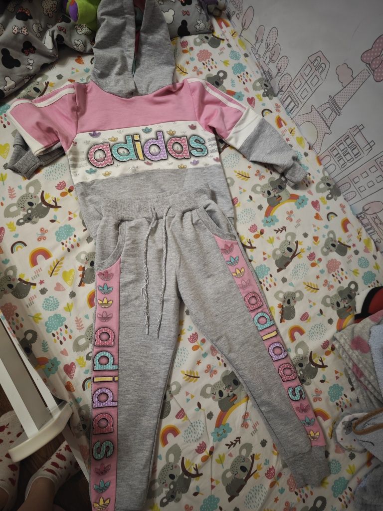 Dres adidas dla dziewczynki 4-5 lat