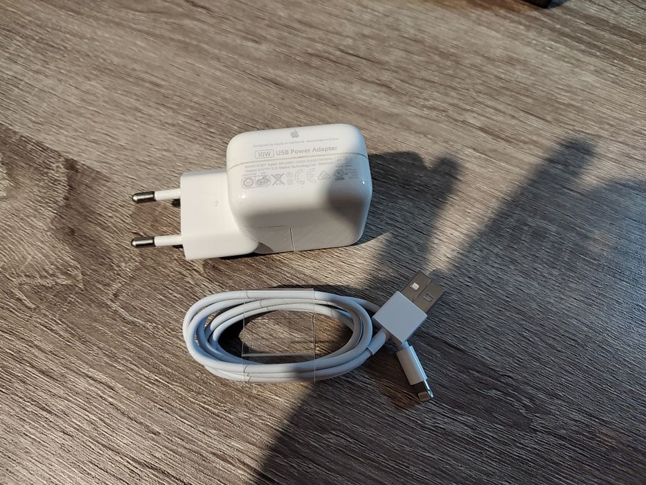 Oryginalna sprawna ładowarka z kablem do Apple 10W model A1357 biała