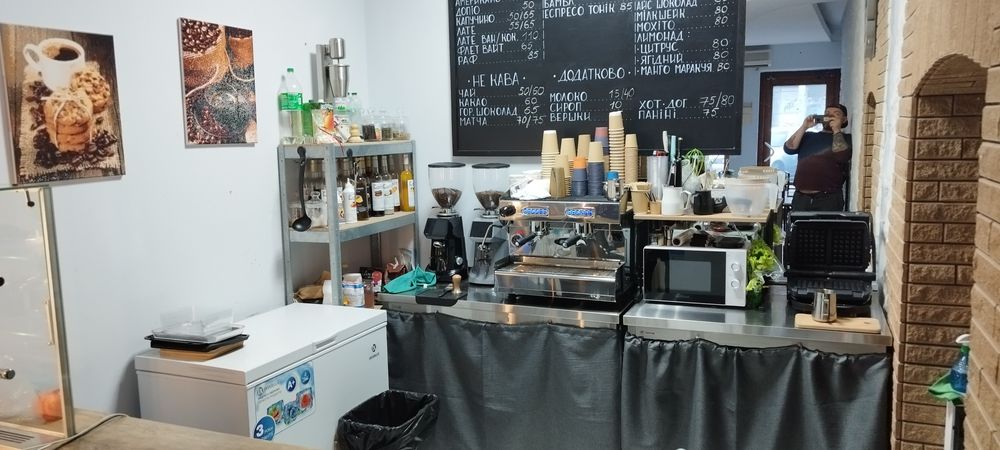 Продам діючю кав'ярню.