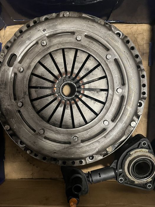 Демпфер , щеплення , корзина . На Ford Fokus 2 , 1,6 dti