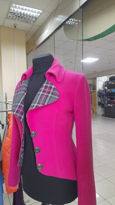 Продам жакeт женский