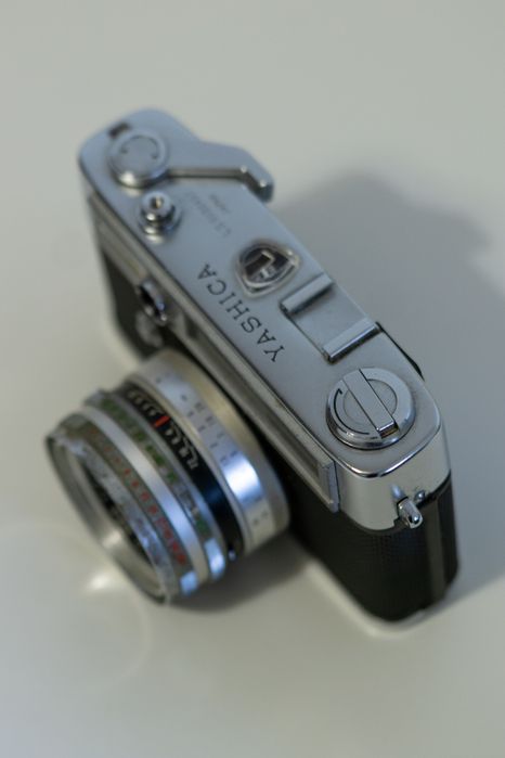 Câmera analógica Yashica Lynx-5000 (Rangefinder) | Para Peças ou Arran
