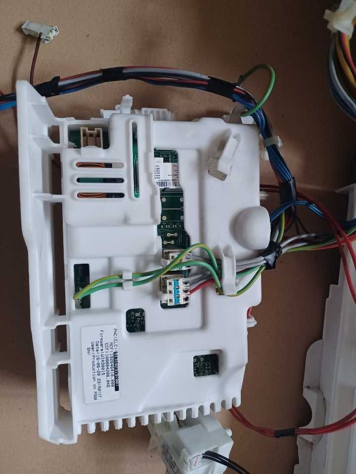 Pralka Elektrolux EWT od góry ładowana na części sprzedam