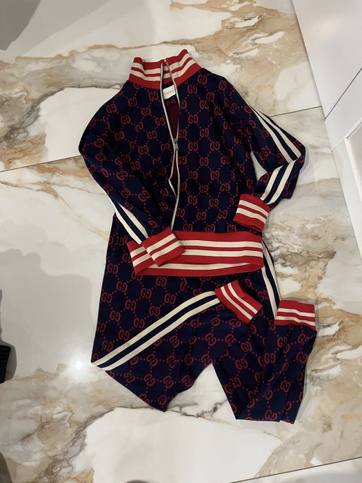 Стильні костюми gucci