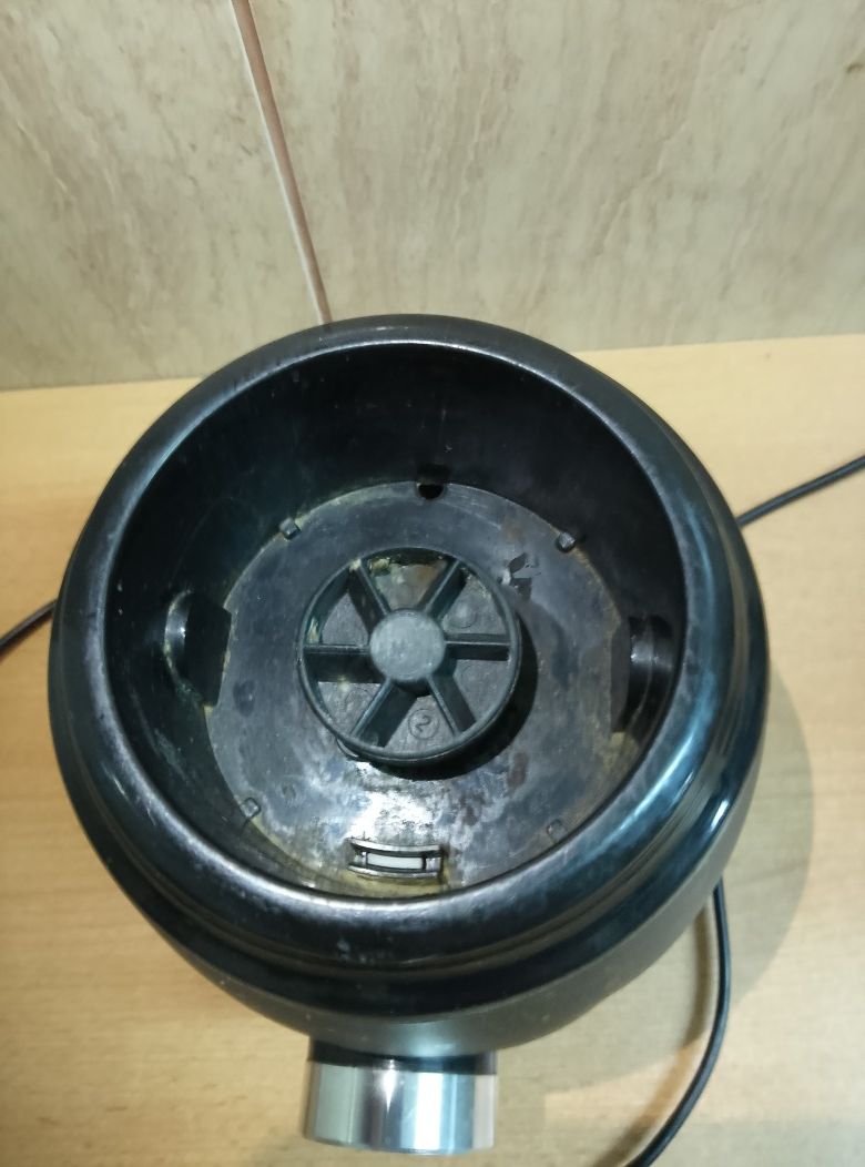 Blender stołowy kielichowy HOFFEN 500W