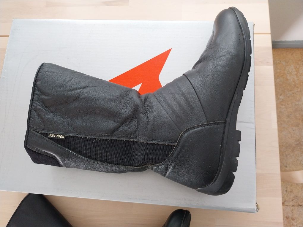 Botas moto marca Dainese