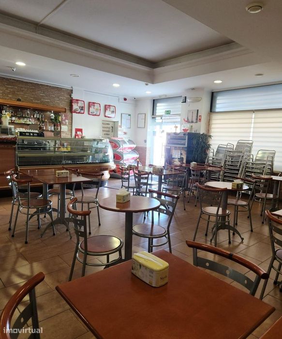 Loja de Restauração - Café Snack/Bar 105 m2 na Rua Ary dos Santos, Fei