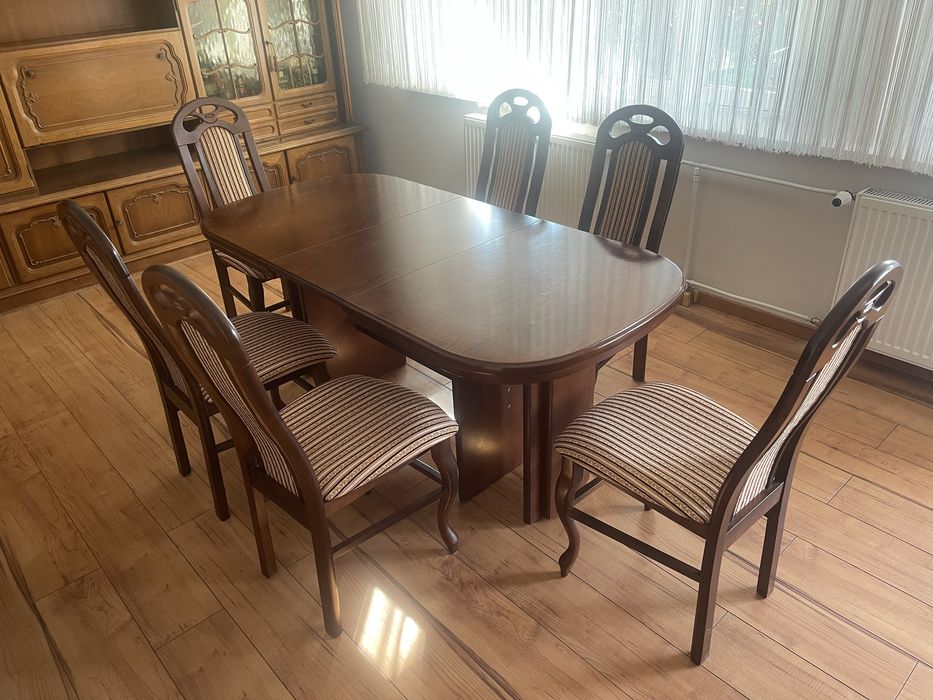 Zestaw stół z krzesłami stan bardzo dobry!!